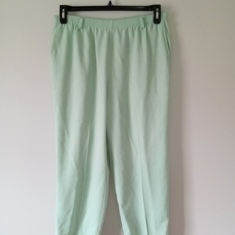 Vintage 90s Alfred Dunner Petite Pastel Green Pants
